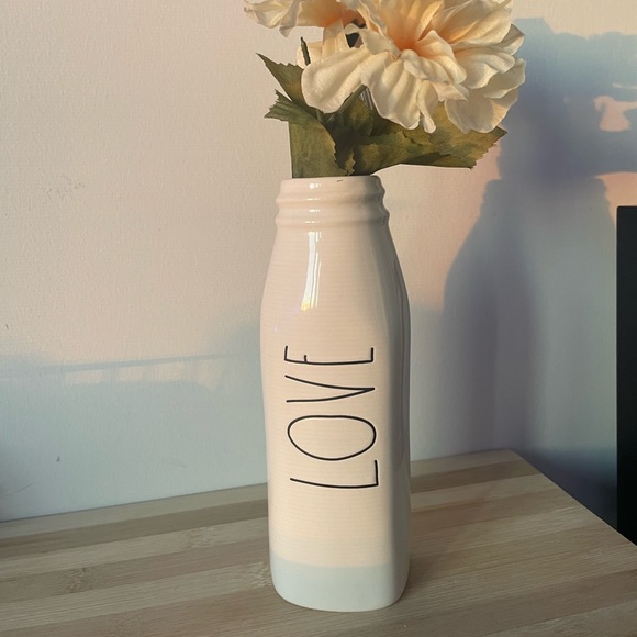 Rae Dunn flower - Picture 1 of 2